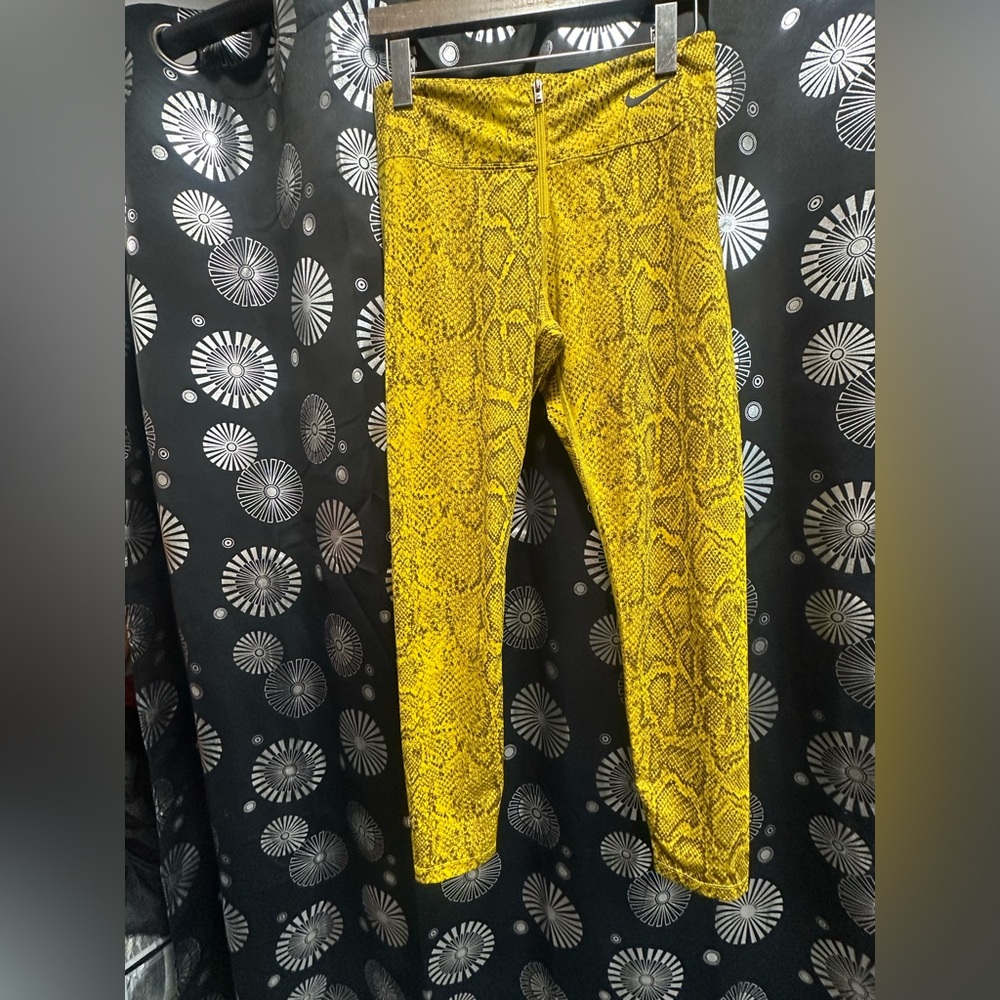 NIKE Python Legging in Speed Yellow. Like new - image 2